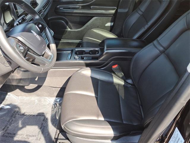Photo of 2024 Infinite Black Metallic Clearcoat Lincoln Corsair