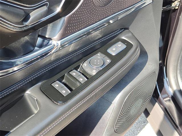 Photo of 2024 Infinite Black Metallic Clearcoat Lincoln Corsair
