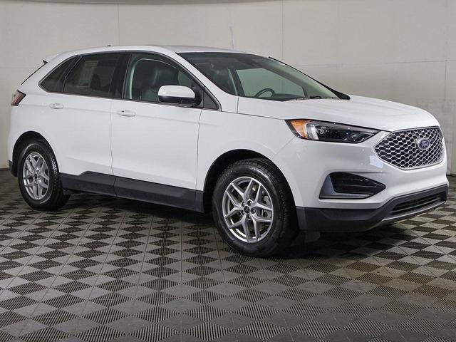 Photo of 2024 Oxford White Ford Edge