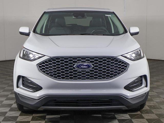 Photo of 2024 Oxford White Ford Edge