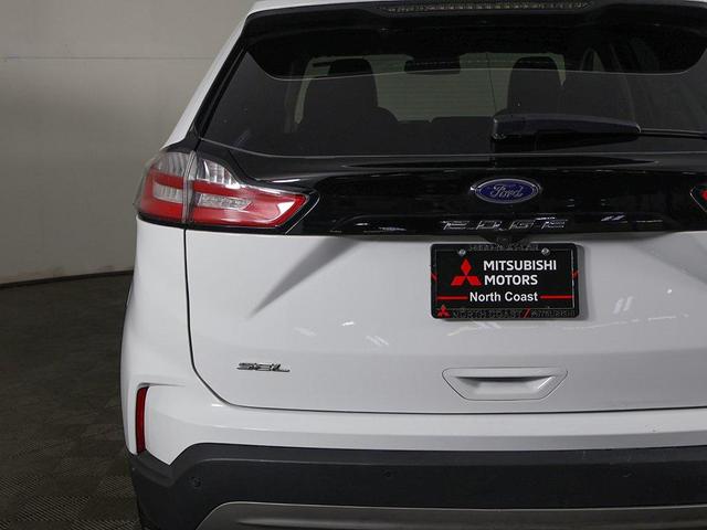 Photo of 2024 Oxford White Ford Edge