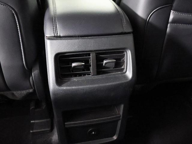 Photo of 2024 Oxford White Ford Edge