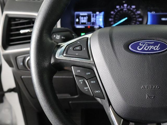 Photo of 2024 Oxford White Ford Edge