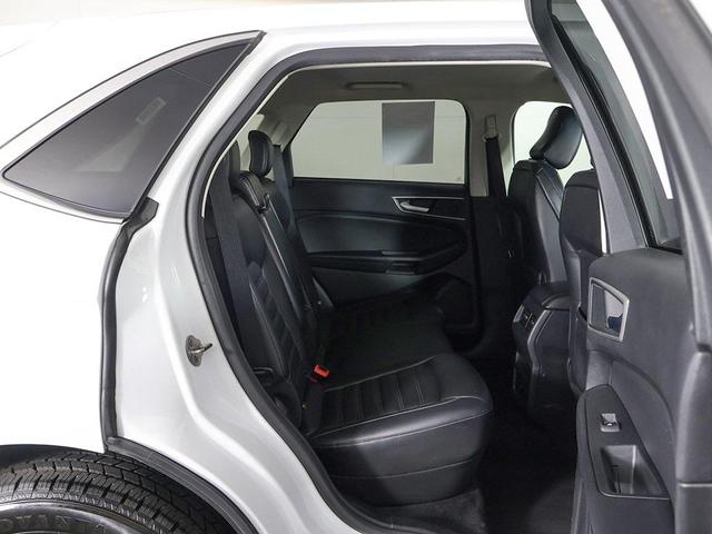 Photo of 2024 Oxford White Ford Edge