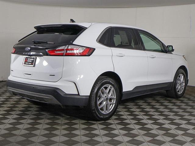 Photo of 2024 Oxford White Ford Edge