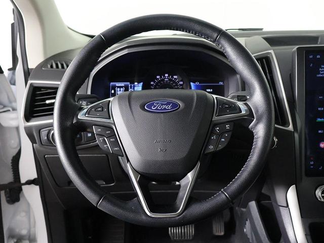 Photo of 2024 Oxford White Ford Edge