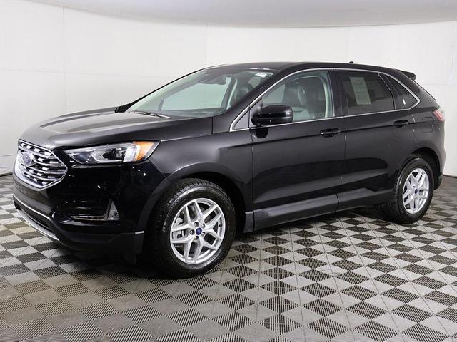 Photo of 2022 Agate Black Metallic Ford Edge