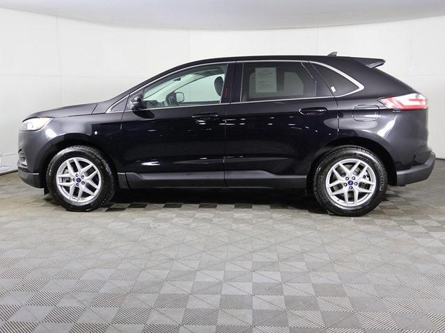 Photo of 2022 Agate Black Metallic Ford Edge