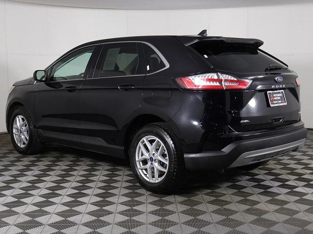 Photo of 2022 Agate Black Metallic Ford Edge