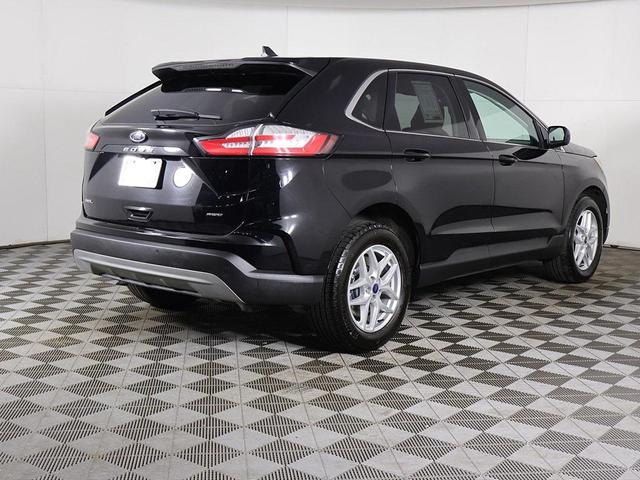Photo of 2022 Agate Black Metallic Ford Edge
