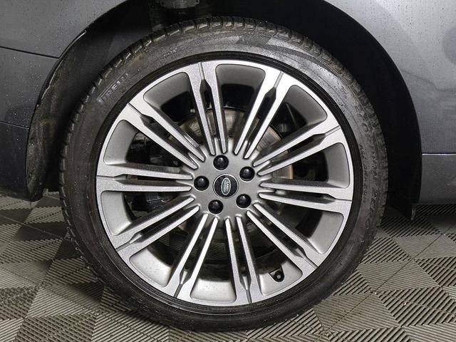 Photo of 2023 Gray Land Rover Range Rover Sport