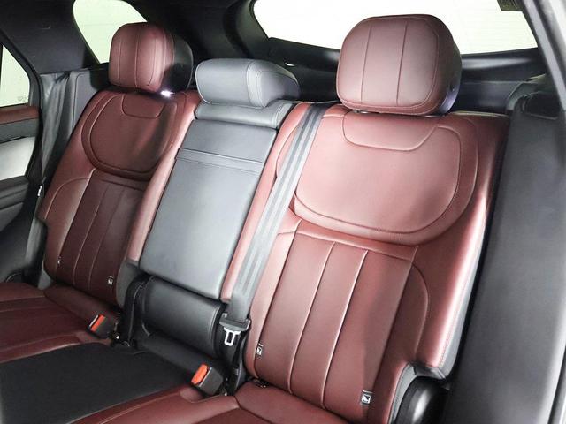 Photo of 2023 Gray Land Rover Range Rover Sport