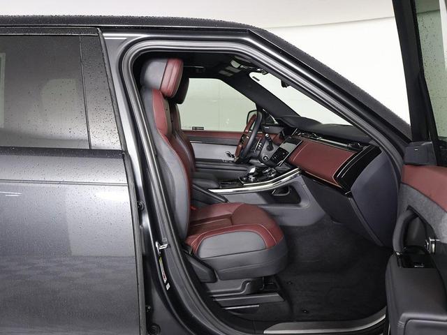 Photo of 2023 Gray Land Rover Range Rover Sport