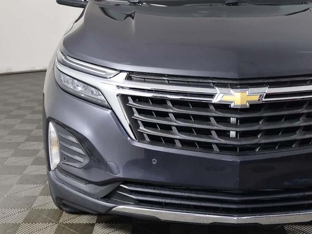 Photo of 2022 Iron Gray Metallic Chevrolet Equinox