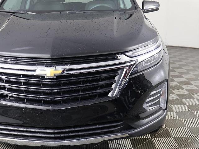 Photo of 2022 Mosaic Black Metallic Chevrolet Equinox
