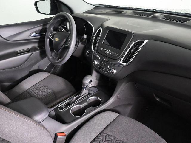 Photo of 2022 Mosaic Black Metallic Chevrolet Equinox