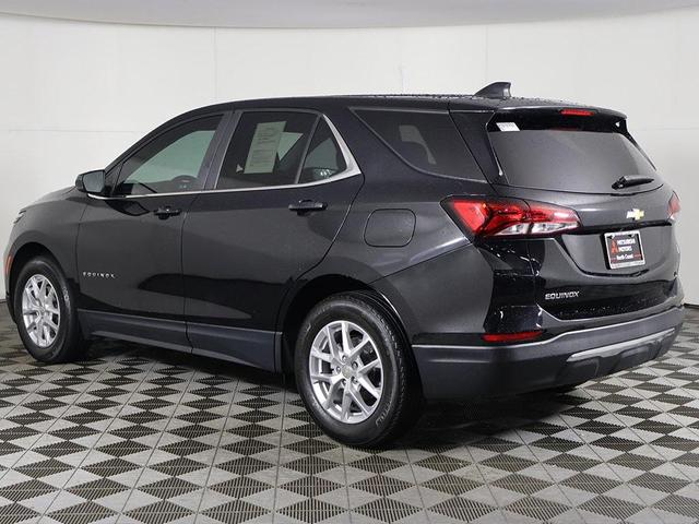 Photo of 2022 Mosaic Black Metallic Chevrolet Equinox