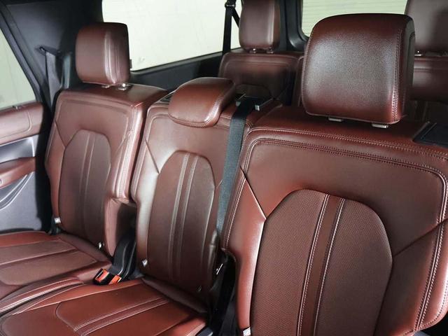Photo of 2024 Black Metallic Ford Expedition Max