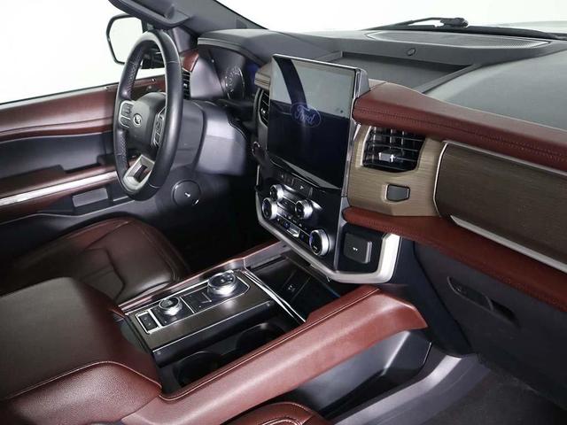 Photo of 2024 Black Metallic Ford Expedition Max