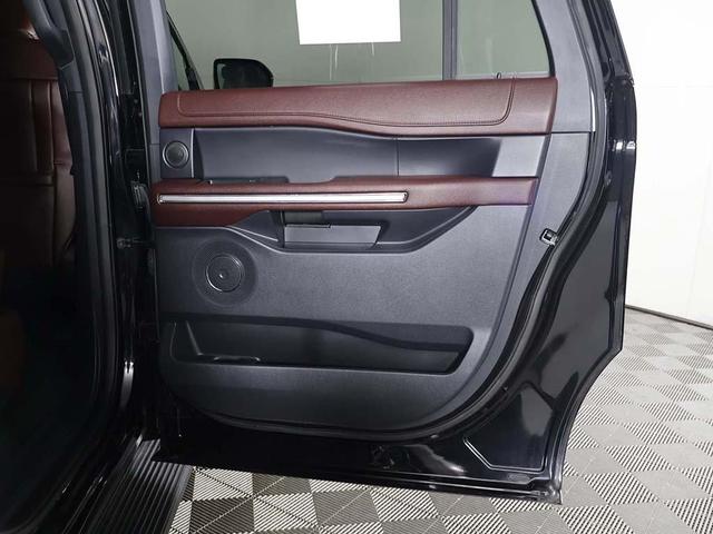 Photo of 2024 Black Metallic Ford Expedition Max