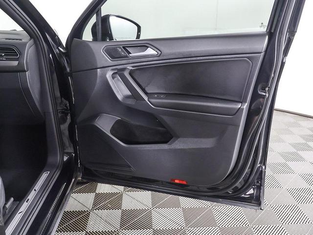 Photo of 2021 Deep Black Volkswagen Tiguan