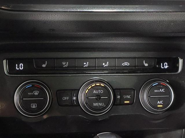 Photo of 2021 Deep Black Volkswagen Tiguan