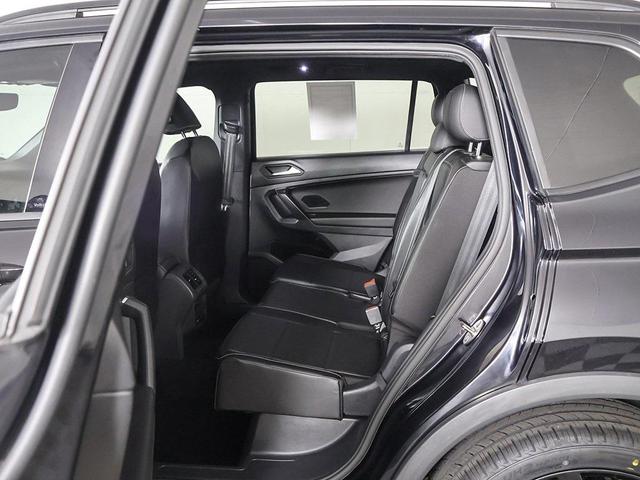 Photo of 2021 Deep Black Volkswagen Tiguan