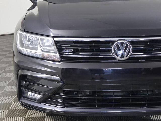 Photo of 2021 Deep Black Volkswagen Tiguan