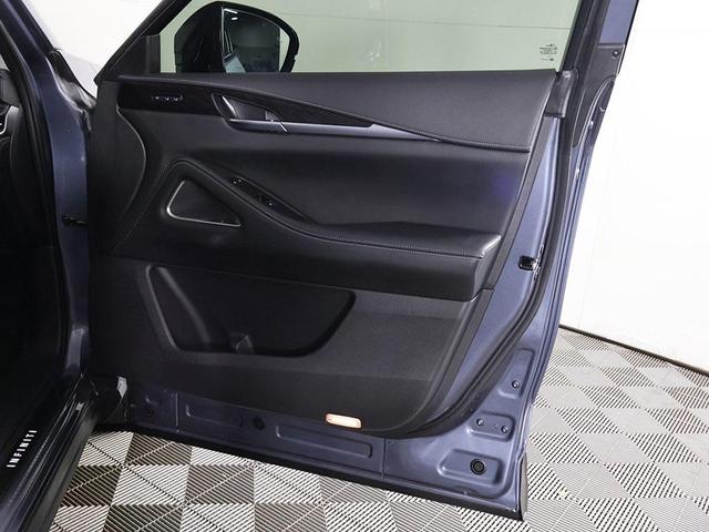 Photo of 2023 Blue INFINITI QX60
