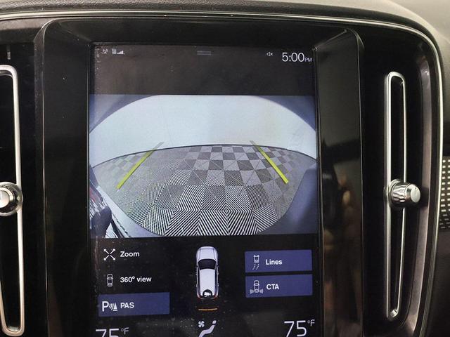 Photo of 2020 Onyx Black Metallic Volvo XC40