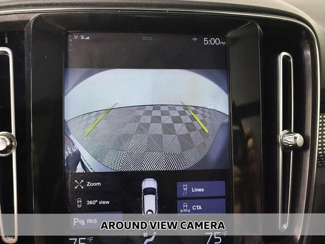 Photo of 2020 Onyx Black Metallic Volvo XC40