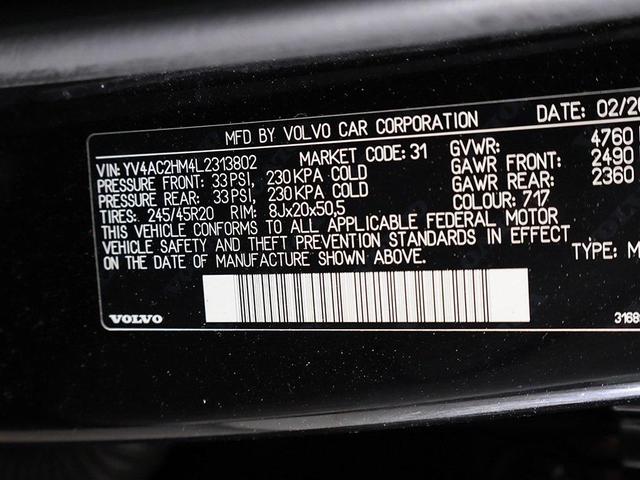 Photo of 2020 Onyx Black Metallic Volvo XC40