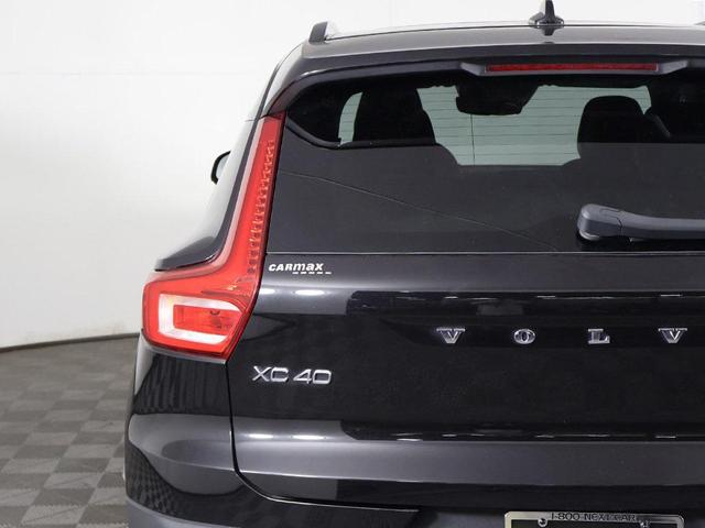 Photo of 2020 Onyx Black Metallic Volvo XC40