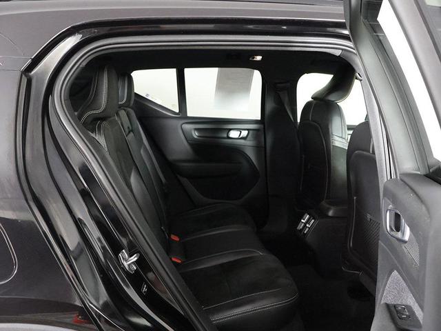 Photo of 2020 Onyx Black Metallic Volvo XC40
