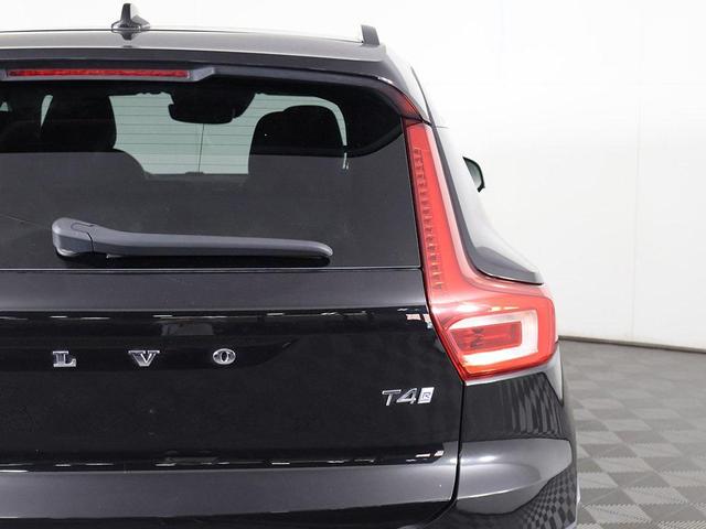 Photo of 2020 Onyx Black Metallic Volvo XC40