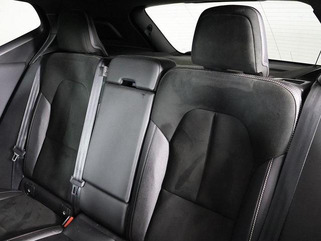 Photo of 2020 Onyx Black Metallic Volvo XC40