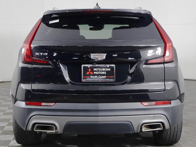 Photo of 2022 Stellar Black Metallic Cadillac XT4