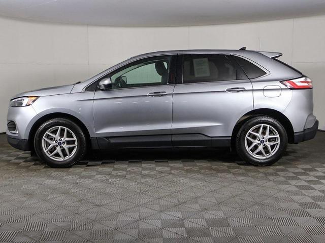 Photo of 2022 Iconic Silver Metallic Ford Edge