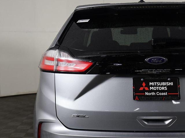 Photo of 2022 Iconic Silver Metallic Ford Edge