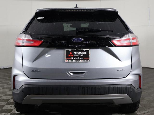 Photo of 2022 Iconic Silver Metallic Ford Edge