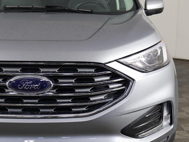 Photo of 2022 Iconic Silver Metallic Ford Edge