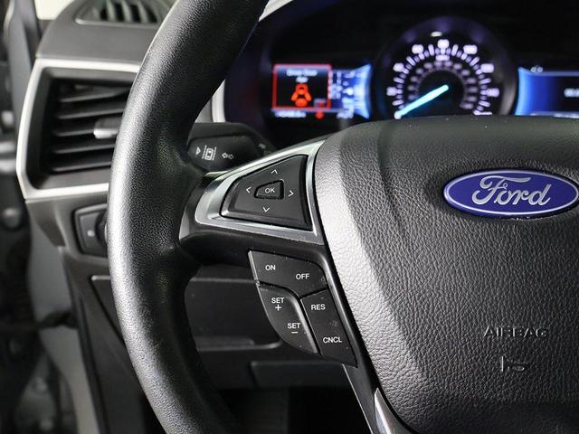 Photo of 2022 Iconic Silver Metallic Ford Edge