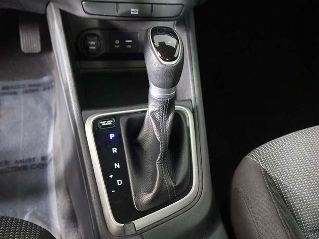 Photo of 2021 Frost White Pearl Hyundai Accent