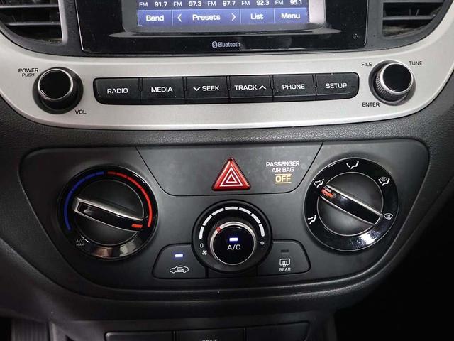 Photo of 2021 Frost White Pearl Hyundai Accent