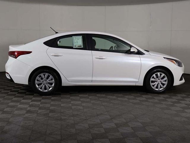 Photo of 2021 Frost White Pearl Hyundai Accent