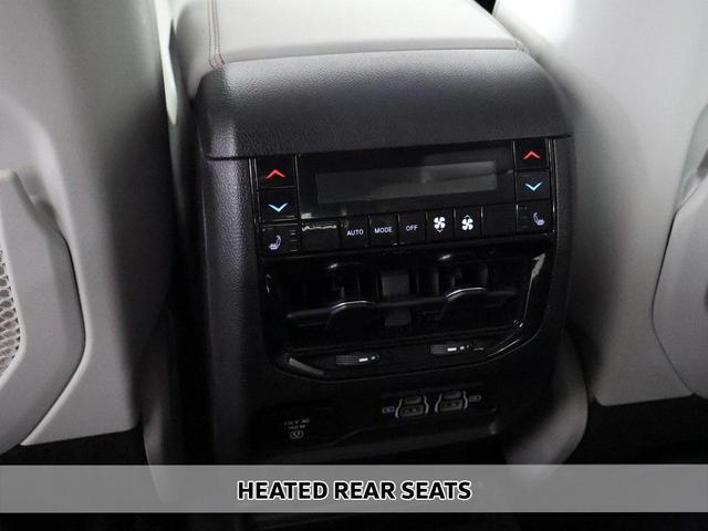 Photo of 2022 Silver Zynith Jeep Grand Cherokee L