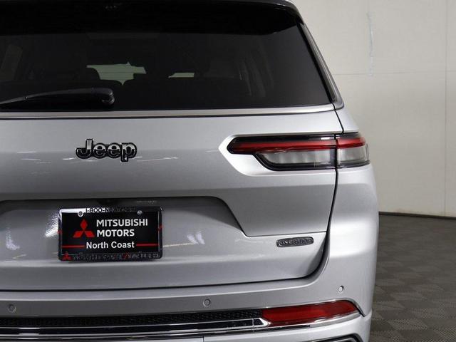 Photo of 2022 Silver Zynith Jeep Grand Cherokee L
