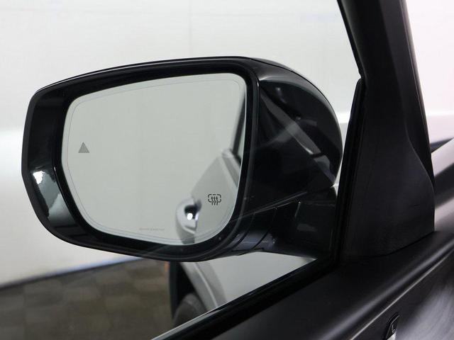 Photo of 2022 Silver Zynith Jeep Grand Cherokee L