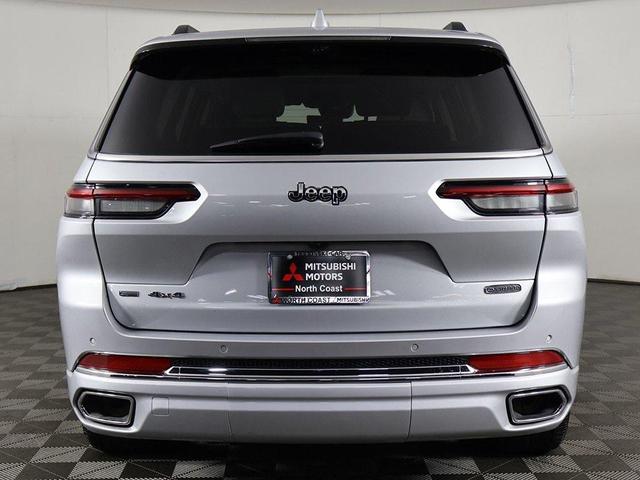 Photo of 2022 Silver Zynith Jeep Grand Cherokee L