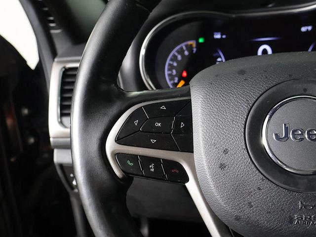 Photo of 2019 Diamond Black Crystal Pearlcoat Jeep Grand Cherokee